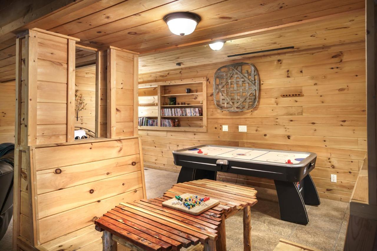 Glori'S Retreat, Game Room, 1089 Of Free Attraction Tickets For Each Paid Day, Dollywood And More Pigeon Forge Esterno foto